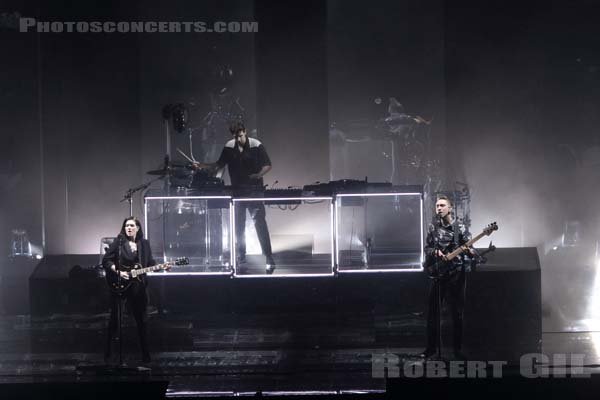 THE XX - 2017-02-14 - PARIS - Zenith - Romy Madley Croft - Oliver Sim - James Thomas Smith